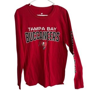 NWT- Fanatics Tampa Bay Buccaneers Long Sleeve T-shirt, Red, size M